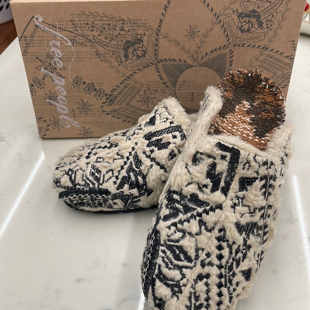 NWT Free People Textile Damon Cozy Mule, Sz 7